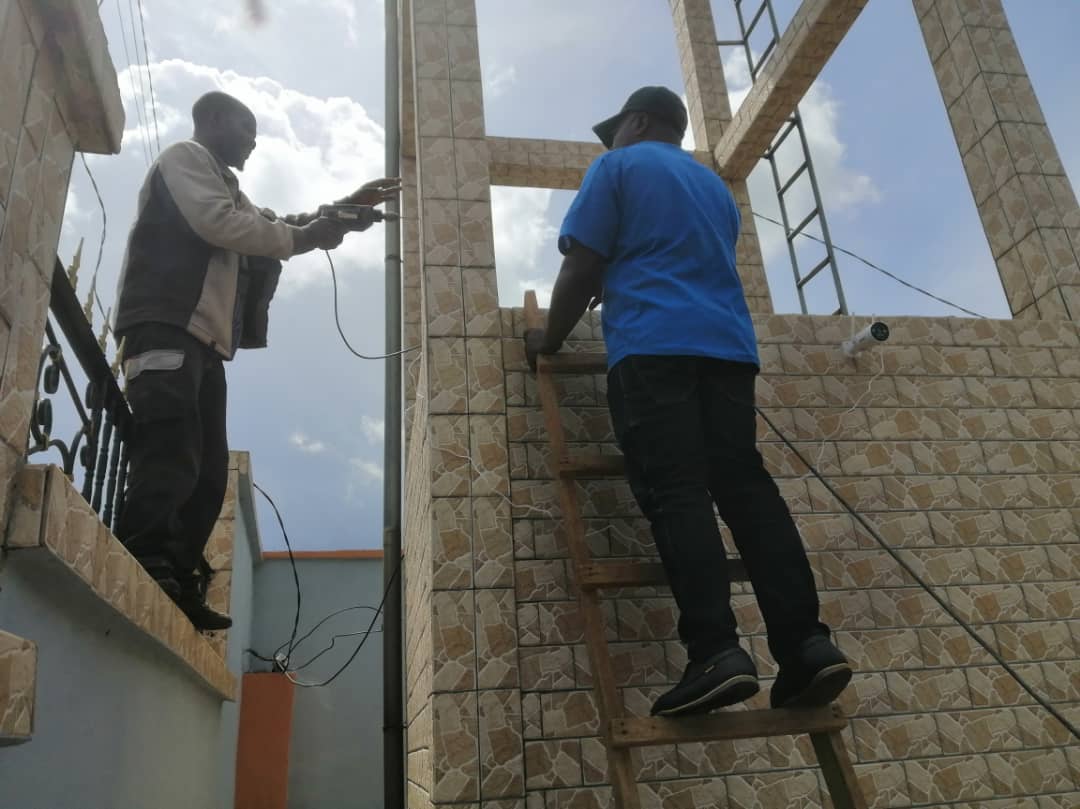 Installation professionnelle de caméras