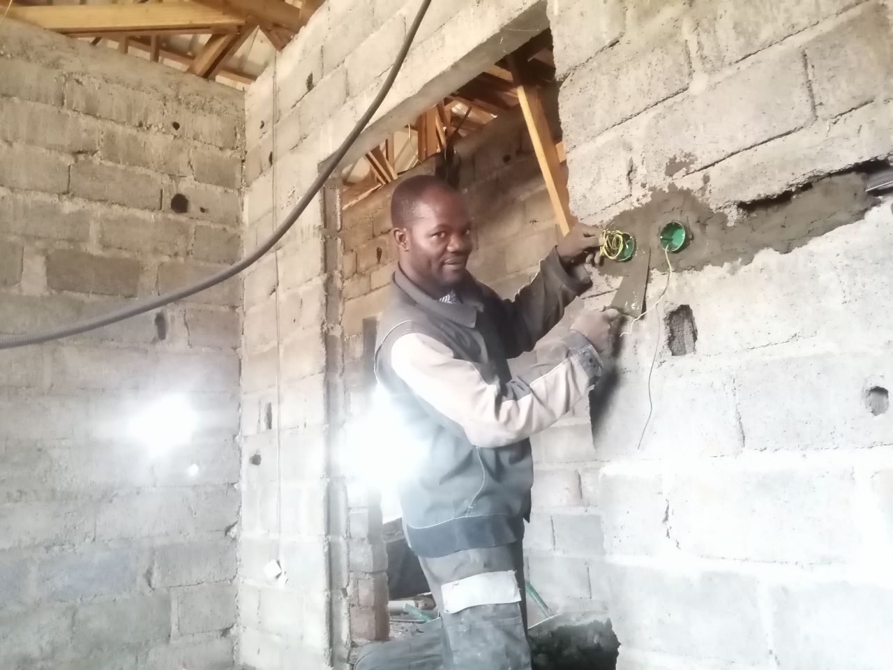 Finition et sécurisation d'installation électrique