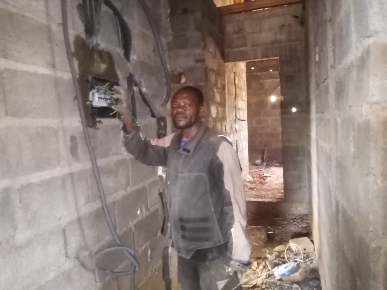 Dépannage panne électrique bureau